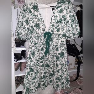 House of Harlow 1960 green printed linen puff sleeve mini dress. Size 6